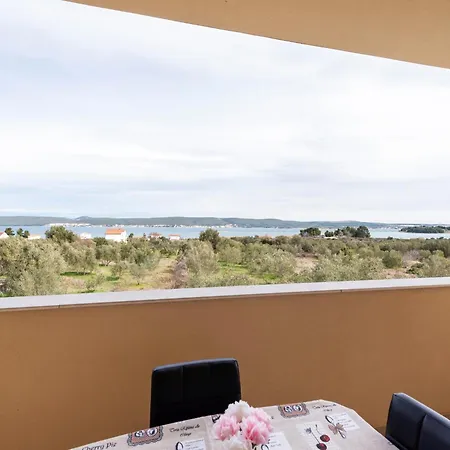 Apartman In Near White Mountains *